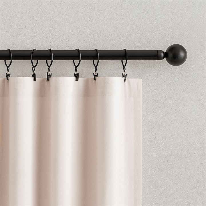 Flat panel curtain on clip rings