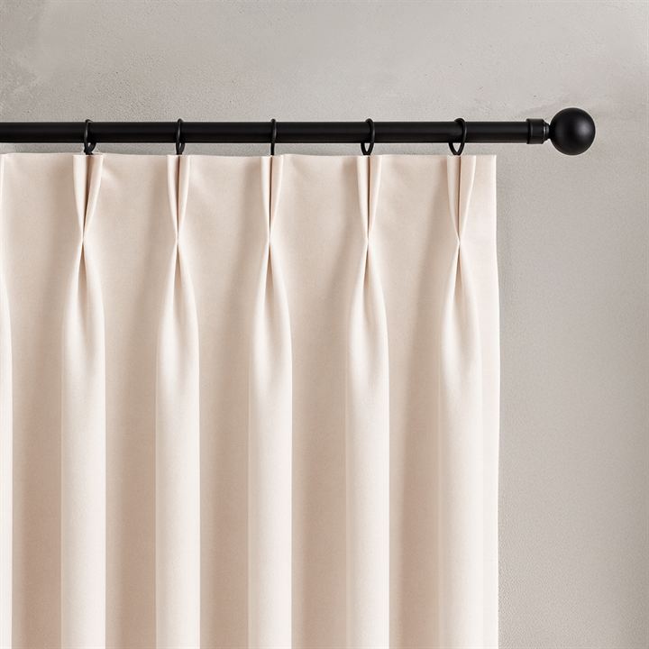 Pinch pleat double curtain header